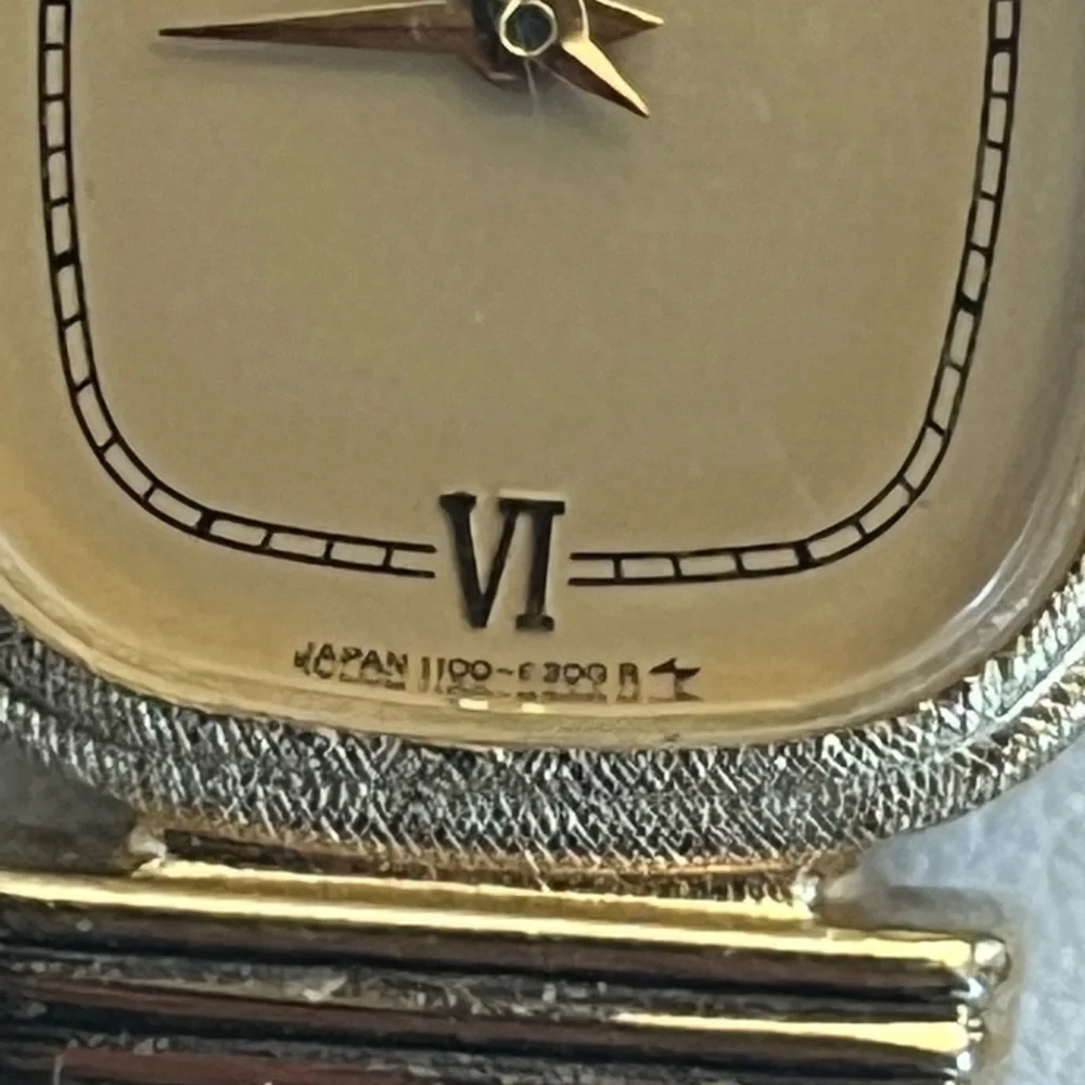 Seiko Ladies Watch RARE Vintage Black Leather Strap Gold-Tone Dial